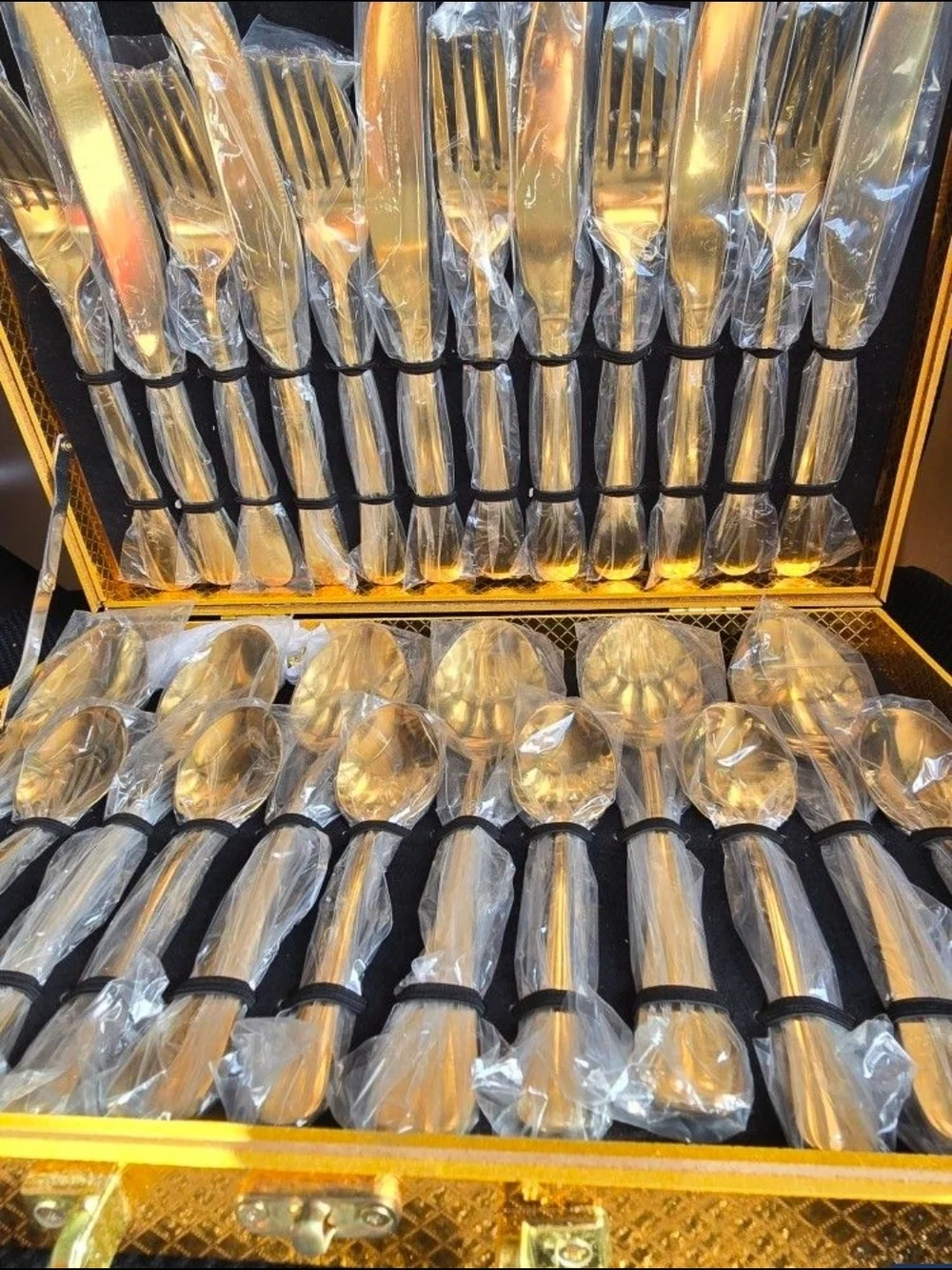 24pcs Gold Stainless Steel Tableware Set, Knife Fork Spoon Luxury Set, Gift Box